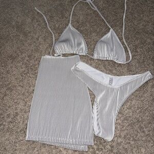 SHEIN Black & White Striped One-Piece Cover-Up Set